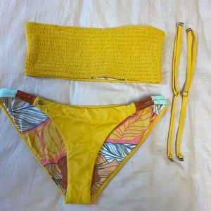 maaji reversible swimsuit with detachable straps!